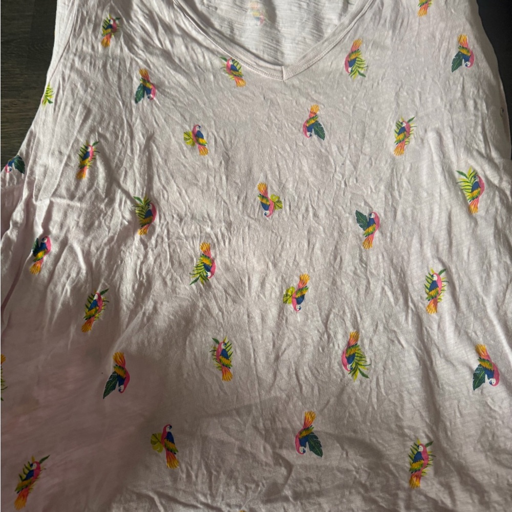 Old Navy T-shirt